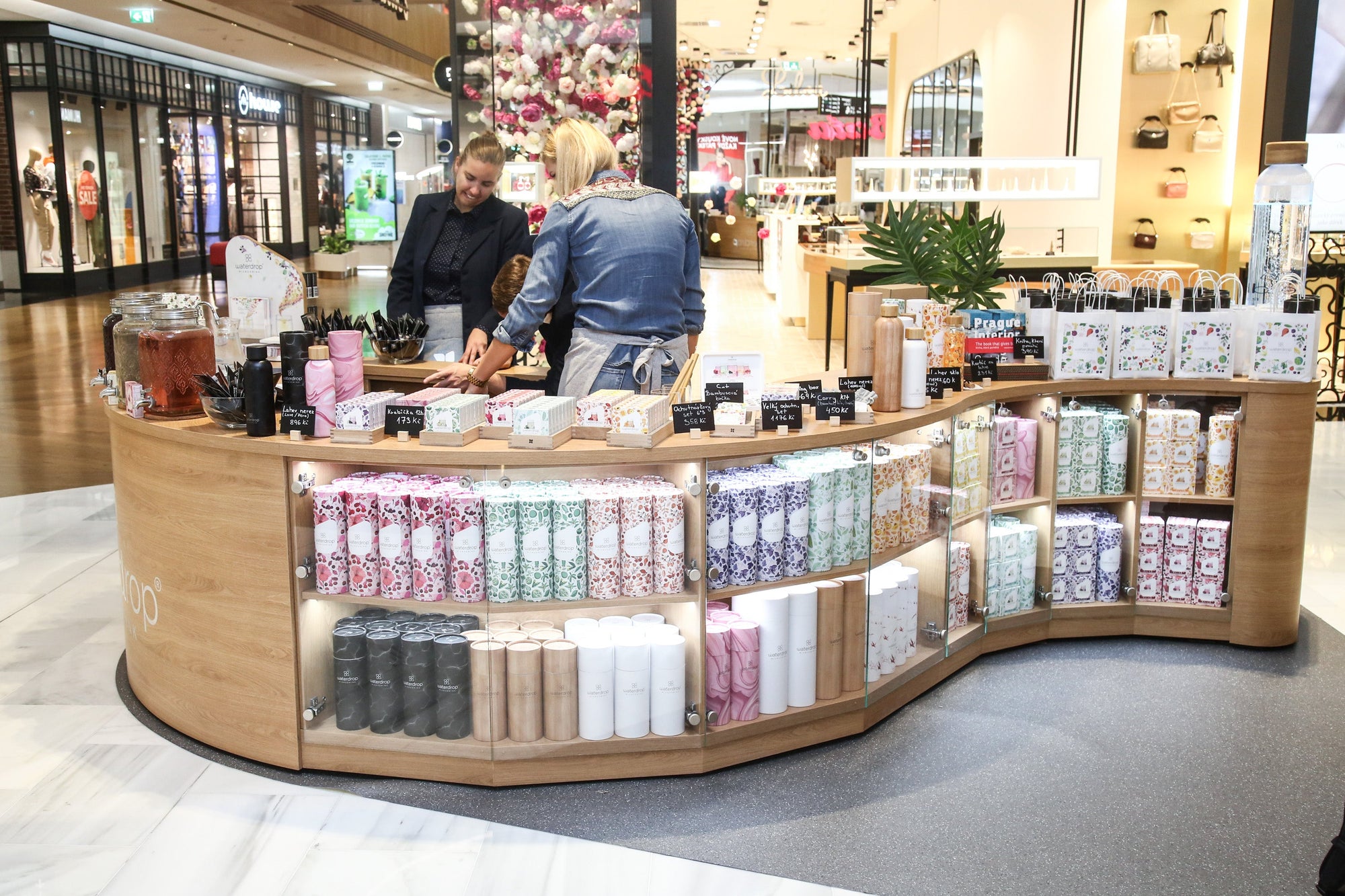 Jsme na Chodově! Dojdi na náš kamenný obchod v obchodním centru Westfield.